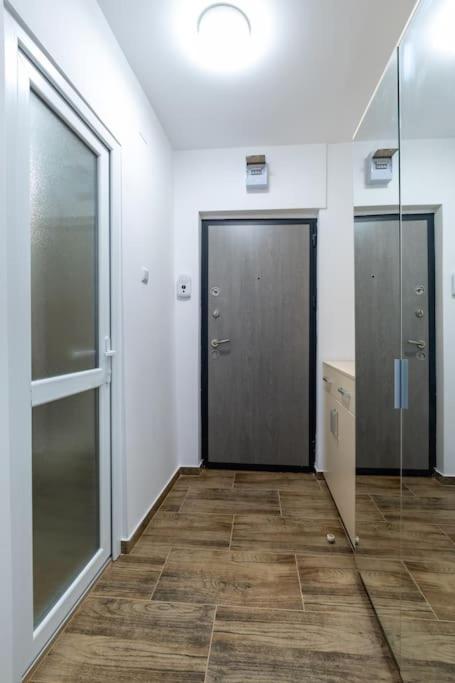 Luxury Radox Apartment Park 1 Bz ブザウ エクステリア 写真