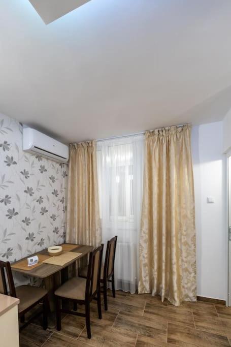 Luxury Radox Apartment Park 1 Bz ブザウ エクステリア 写真